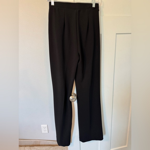 Fashion Nova Elegant Black Trousers with Gold Accents - Picture 5 of 5